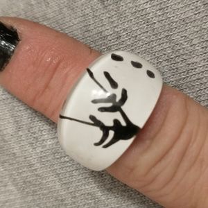 Vintage White Resin Ring with black design.